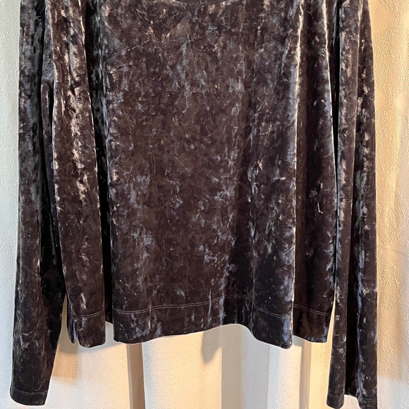 Silver Crushed Velvet Festive Top - 1X - Picture 2 of 6